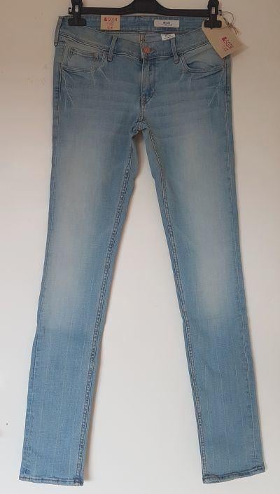 H&M dames jeans Low waist, Slim leg, maat 30/34 *NIEUW* b, Kleding | Dames, Spijkerbroeken en Jeans, H&M, Blauw, Nieuw, Ophalen of Verzenden