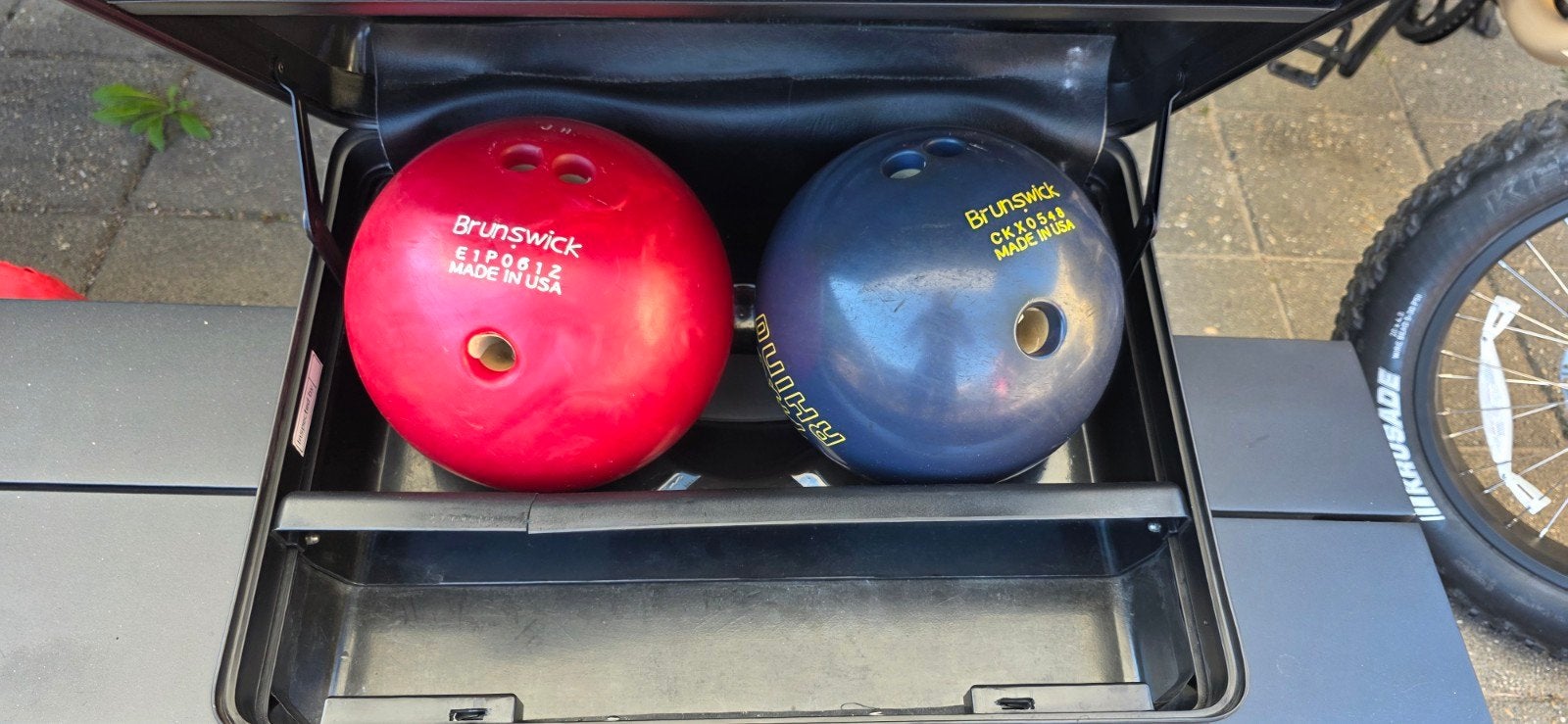 Brunswick Bowlingballen met Koffer - Zo goed als nieuw, Ophalen of Verzenden, Zo goed als nieuw, Bal