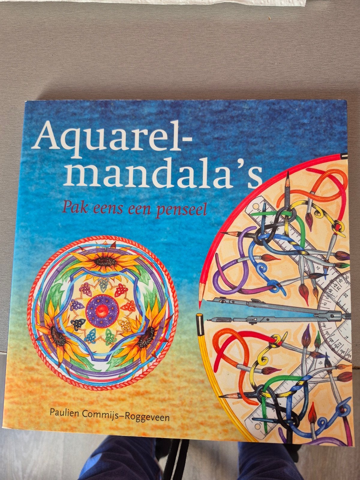 Aquarel-mandala's: Pak eens een penseel - Paulien Commijs, Ophalen of Verzenden, Zo goed als nieuw, Overige onderwerpen, Paulien Commijs-Roggeveen