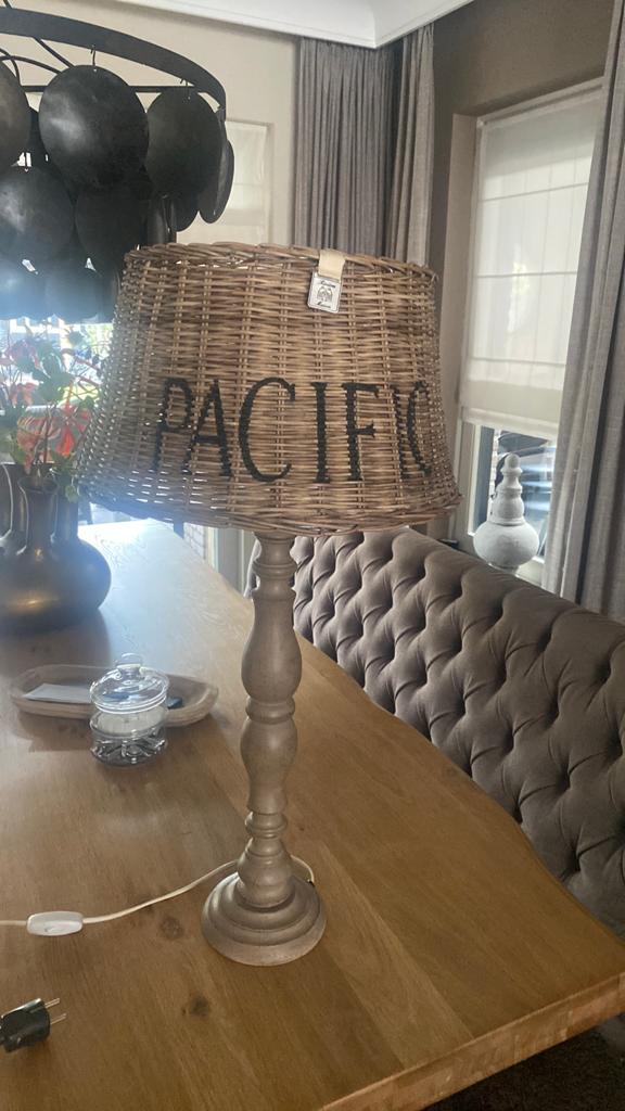 Riviera Maison Pacific Tafellamp - Rotan, Ophalen of Verzenden, Zo goed als nieuw, Hout