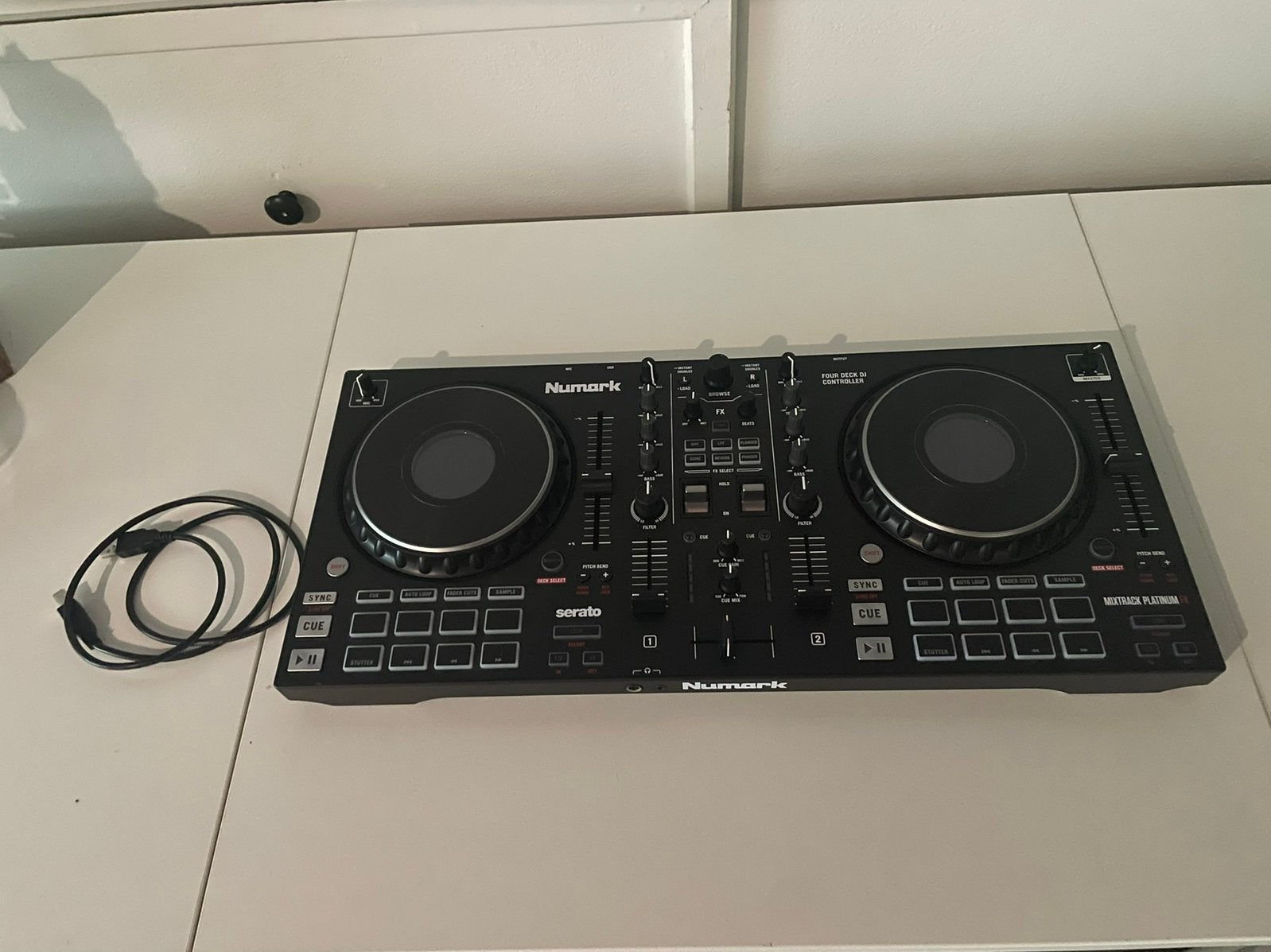 Numark Mixtrack Platinum FX, Muziek en Instrumenten, Dj-sets en Draaitafels, Ophalen, Zo goed als nieuw, Numark