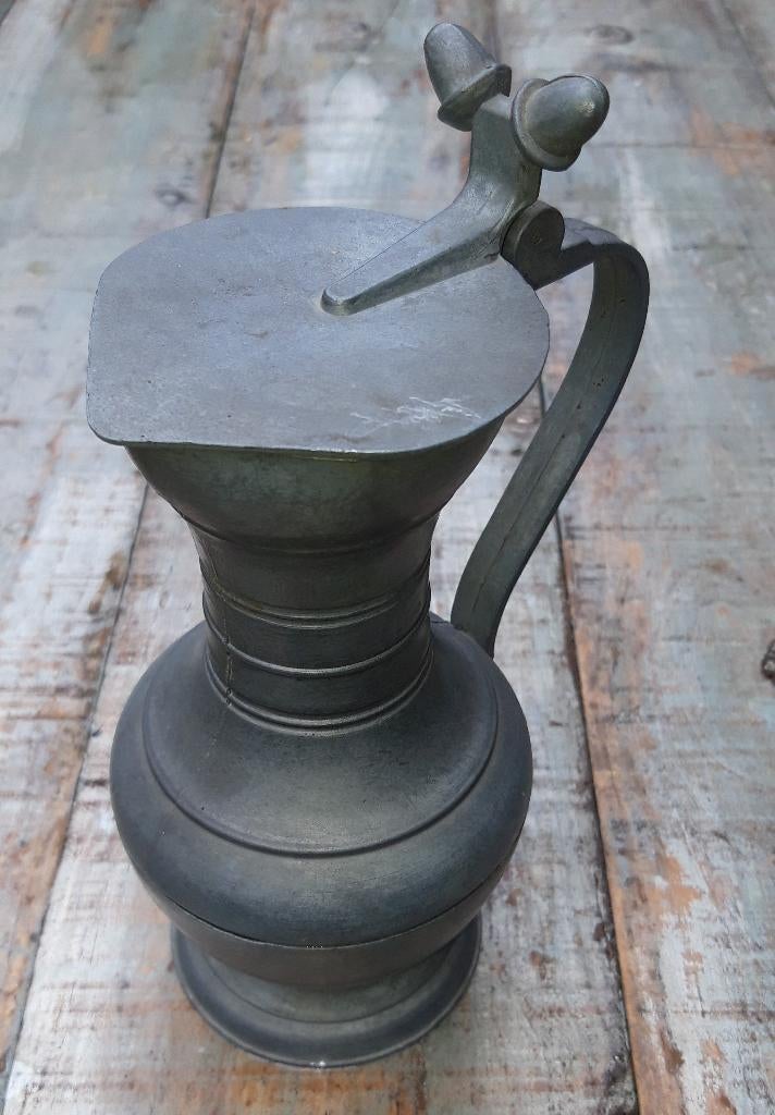 Tinnen klepkan met decoratie 2 eikeltjes, Antiek en Kunst, Ophalen of Verzenden