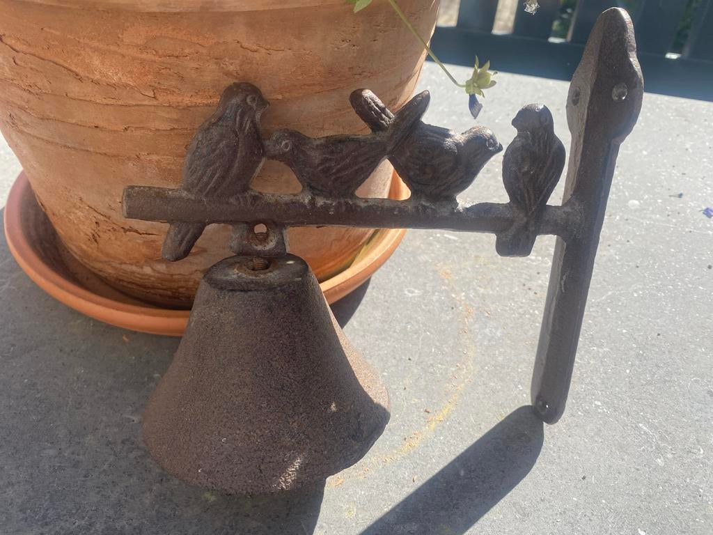 Decoratieve gietijzeren bel met vogels, Ophalen of Verzenden, Gebruikt