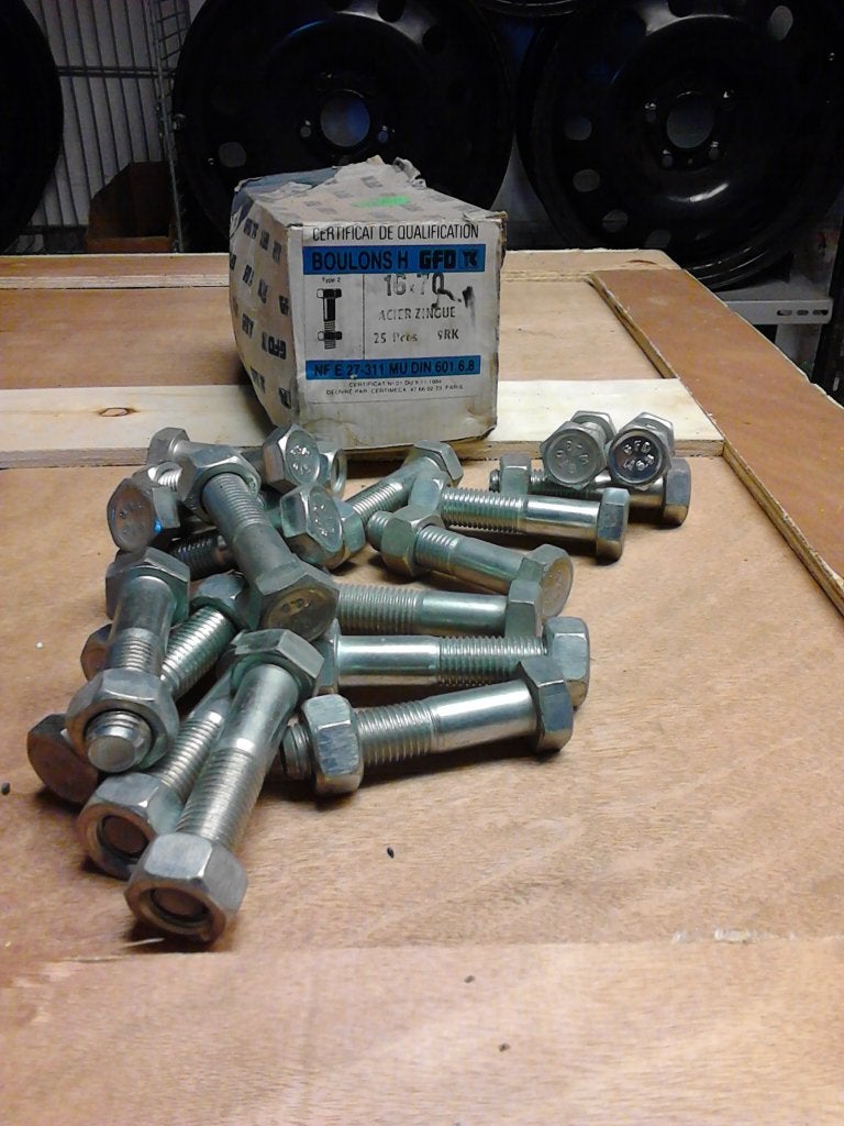 bouten + moeren, Ophalen of Verzenden, Nieuw, Minder dan 50 mm, Bouten of Moeren