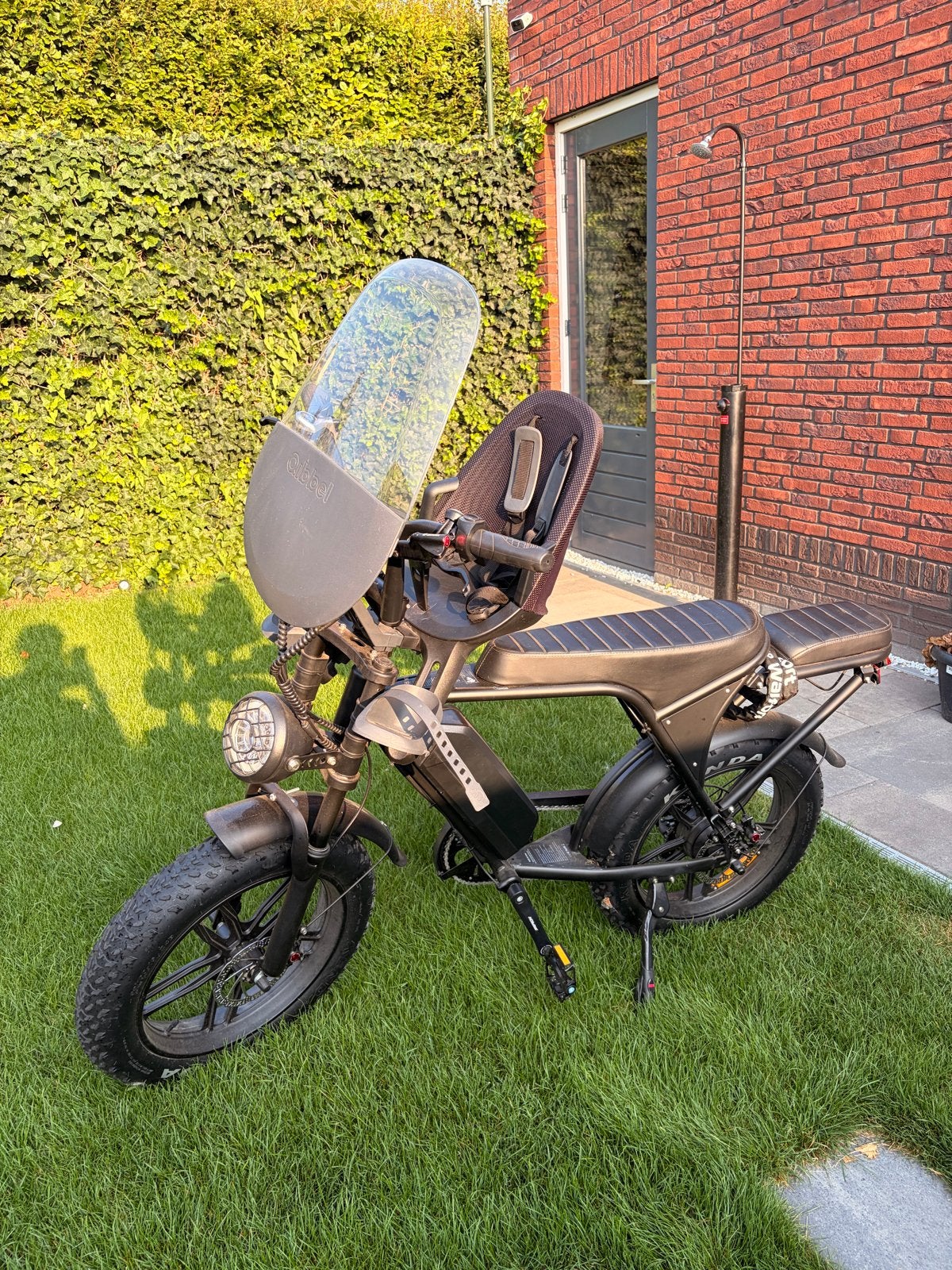 Fatbike met kinderzitje en windscherm, Fietsen en Brommers, Elektrische fietsen, Zo goed als nieuw, 51 tot 55 cm, 50 km per accu of meer