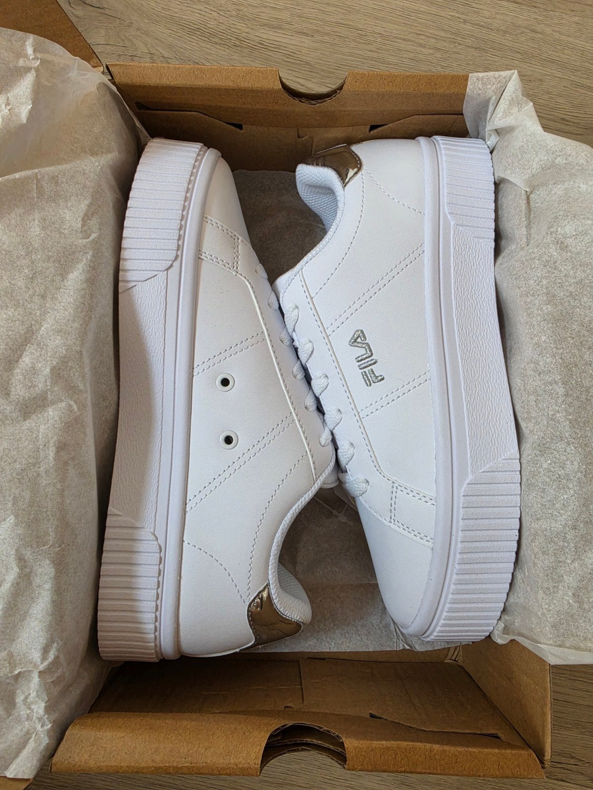 FILA Dames Sneakers Maat 39 - Nieuw in Doos, Wit, Nieuw, Ophalen of Verzenden, Sneakers of Gympen