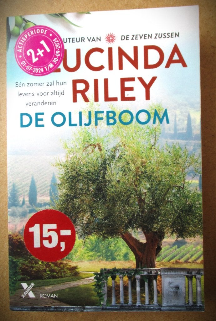 De Olijfboom - Lucinda Riley (Roman)~2023~Olijf Boom, Boeken, Ophalen of Verzenden, Zo goed als nieuw, Lucinda Riley