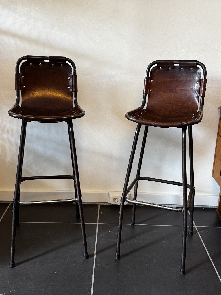 Set (2) Charlotte Perriand barkrukken, Ophalen, Gebruikt, 60 tot 90 cm, Leer
