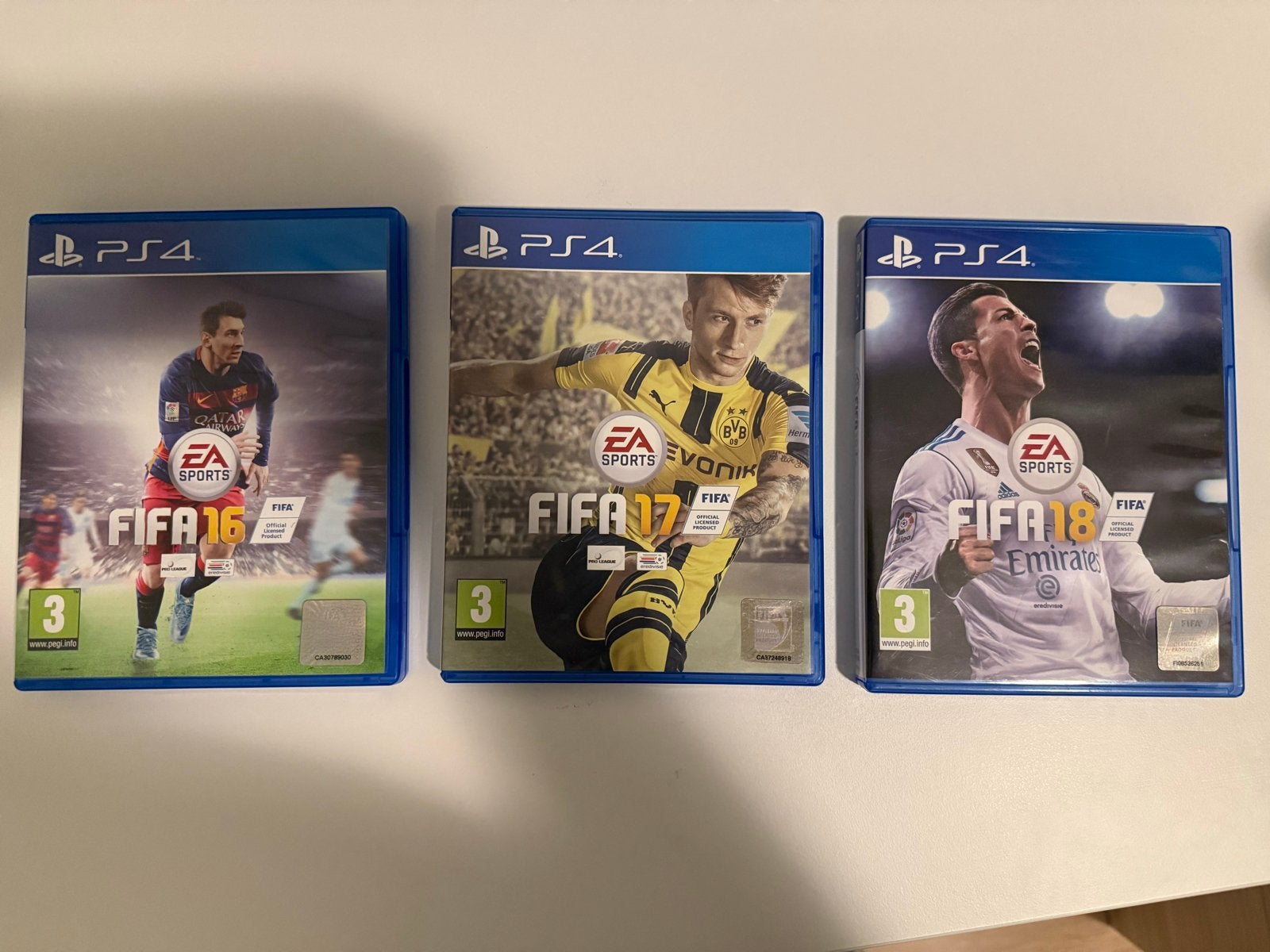 FIFA 16, 17 en 18 PS4 - Voetbalgames, Ophalen, Gebruikt, Eén computer, Sport