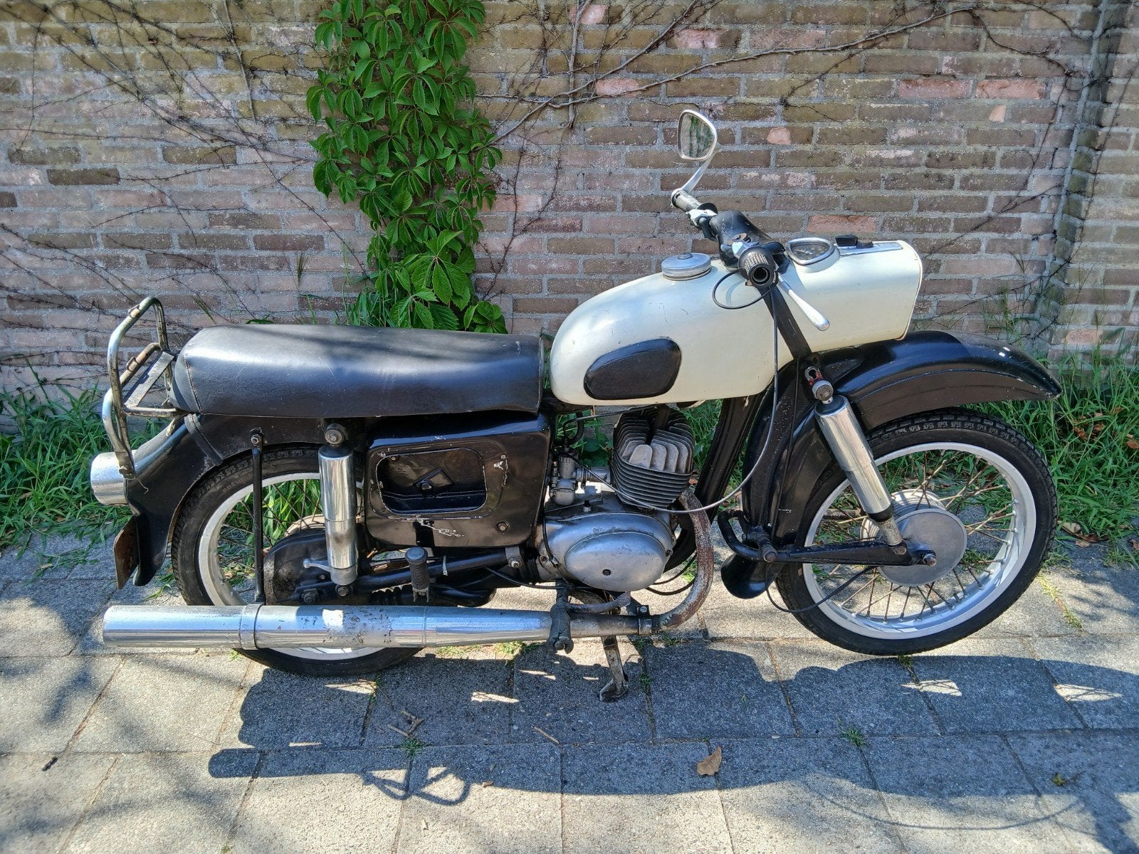 MZ150es ter decoratie of voor onderdelen, Ophalen