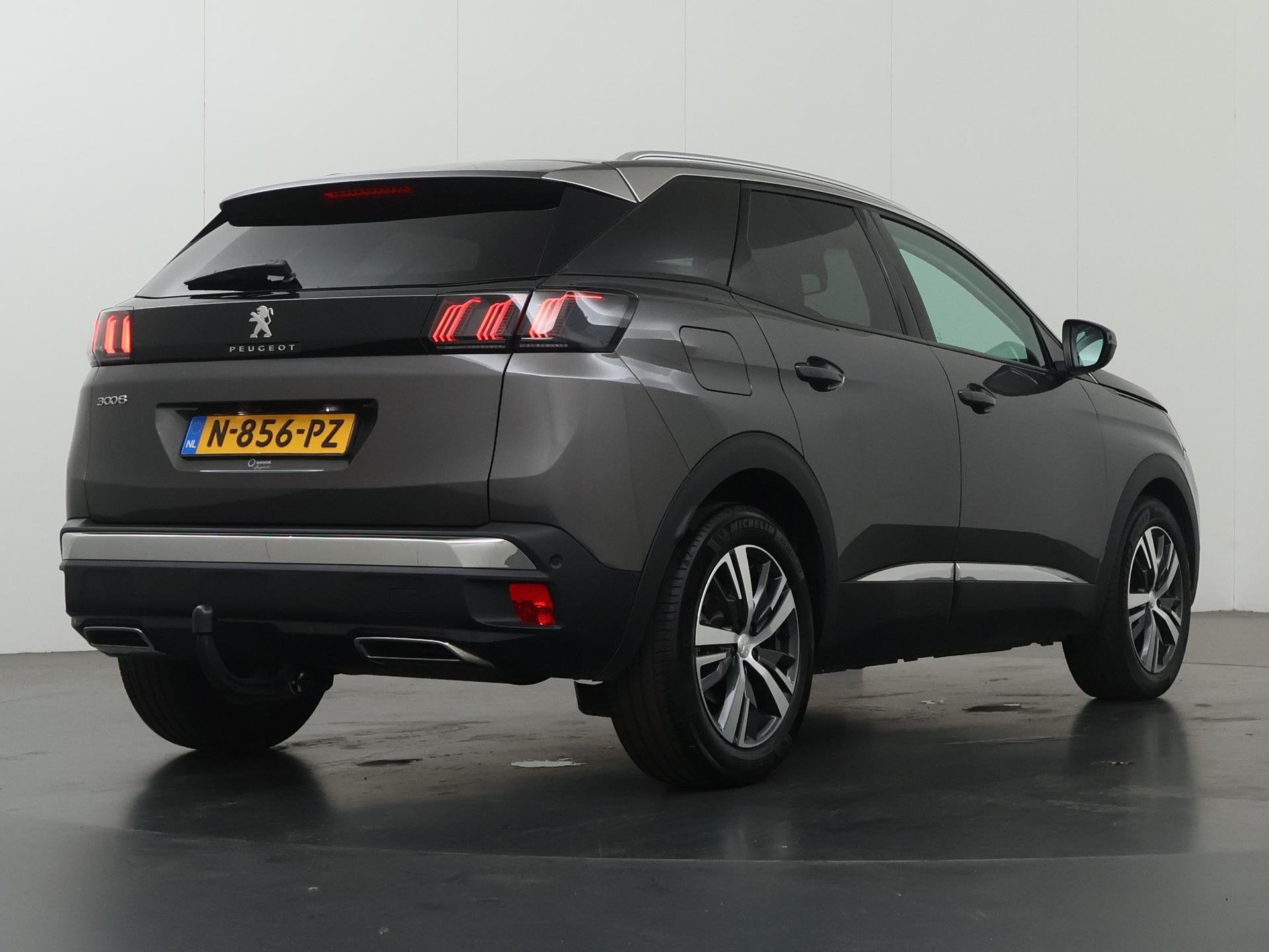 Peugeot 3008 1.2 PureTech Allure Pack | Trekhaak | Parkeerca, Auto's, Gebruikt, 1199 cc, Leder en Stof, 690 kg