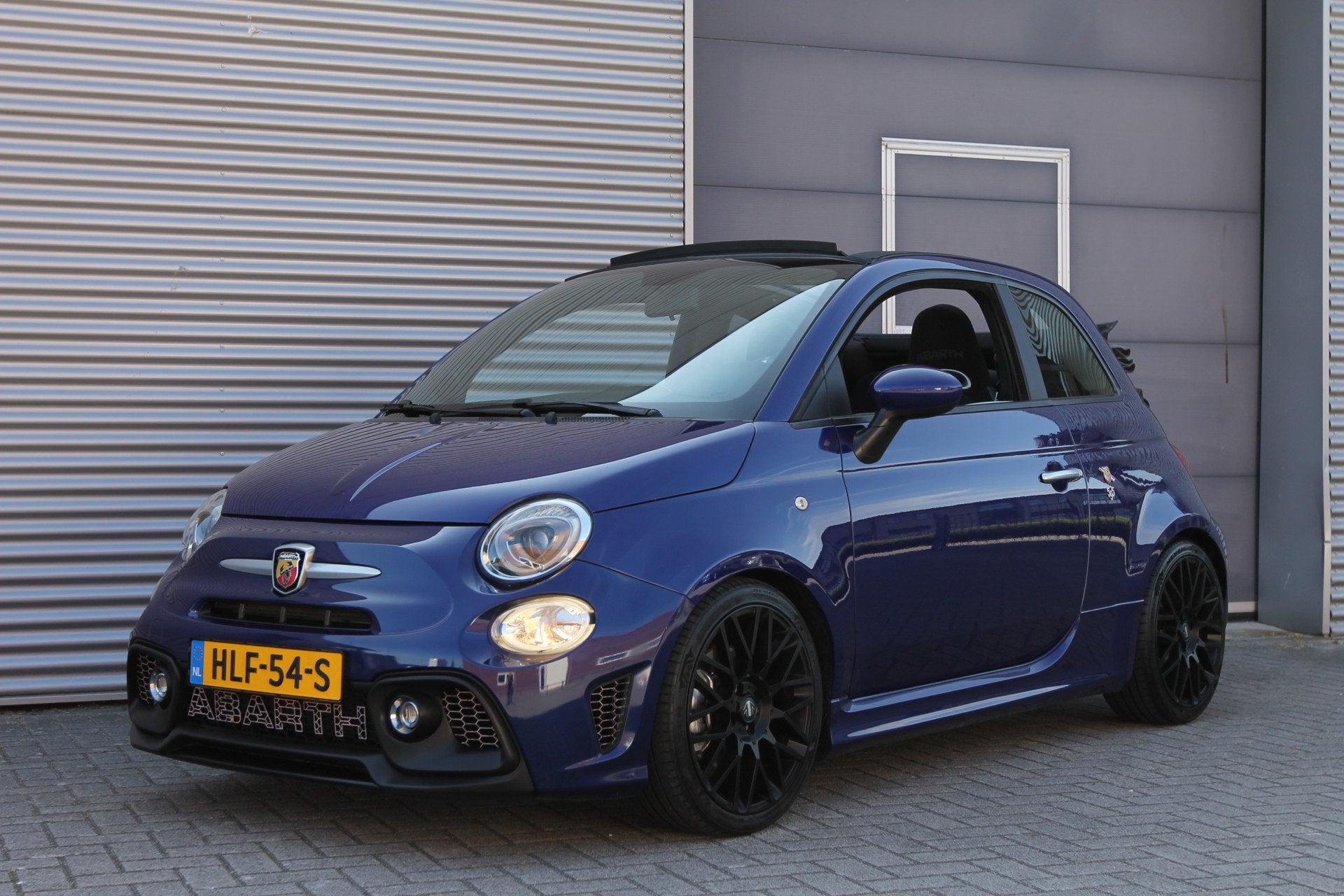 Fiat 500C 1.4 T-Jet Abarth 595 I 146 PK I Airco I 42000 km, Voorwielaandrijving, 145 pk, Stof, Gebruikt
