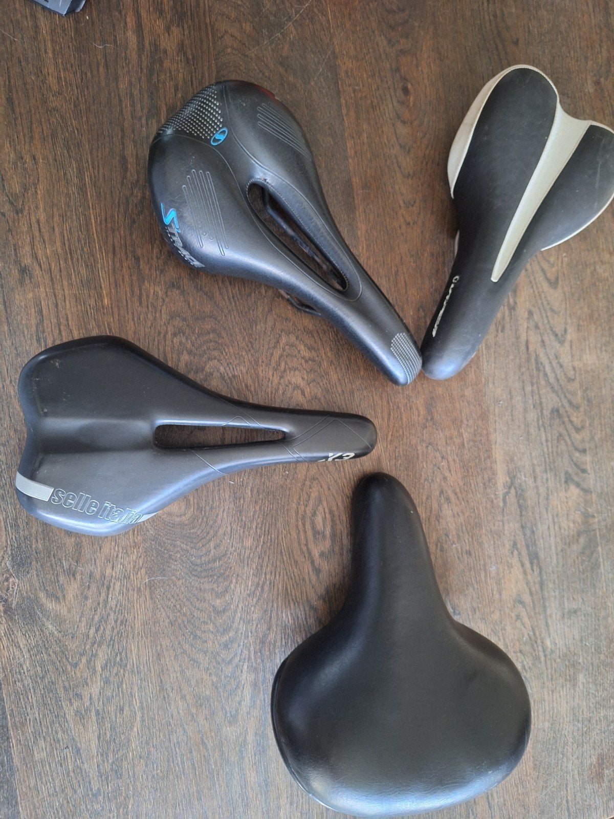Diverse fietszadels - Selle Italia, Gel Comfort, Vaper, Selle Italia, Gel Comfort, Vaper, Gebruikt, Stadsfiets, Kunststof