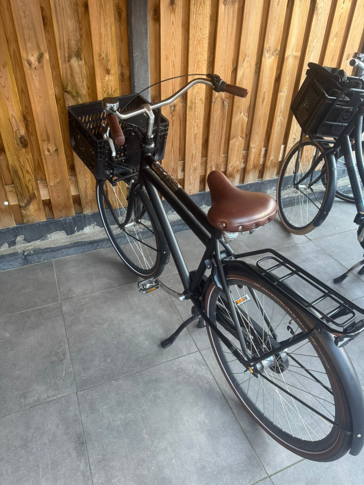 Mooie Batavus Herenfiets Zwart met Voordrager & Fietsmand, Ophalen, 53 tot 56 cm, Velgrem, Versnellingen