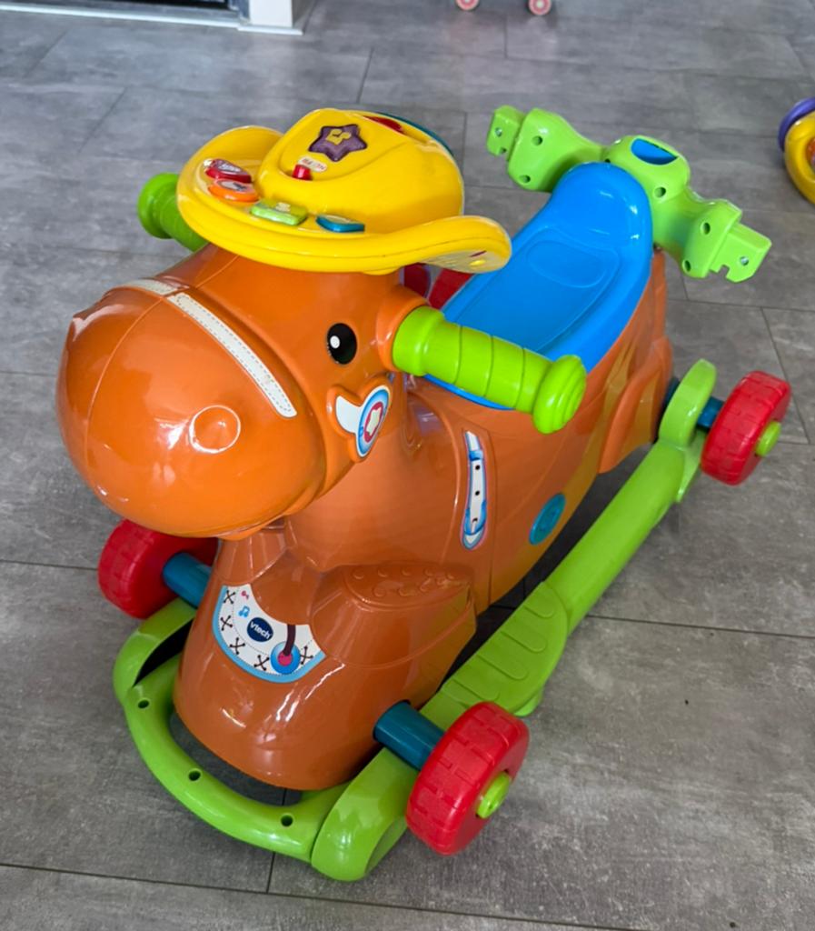 Vtech hobbelpaard en loopwagen paardmet muziek en educatie, Kinderen en Baby's, Speelgoed | Vtech, Ophalen, Zo goed als nieuw