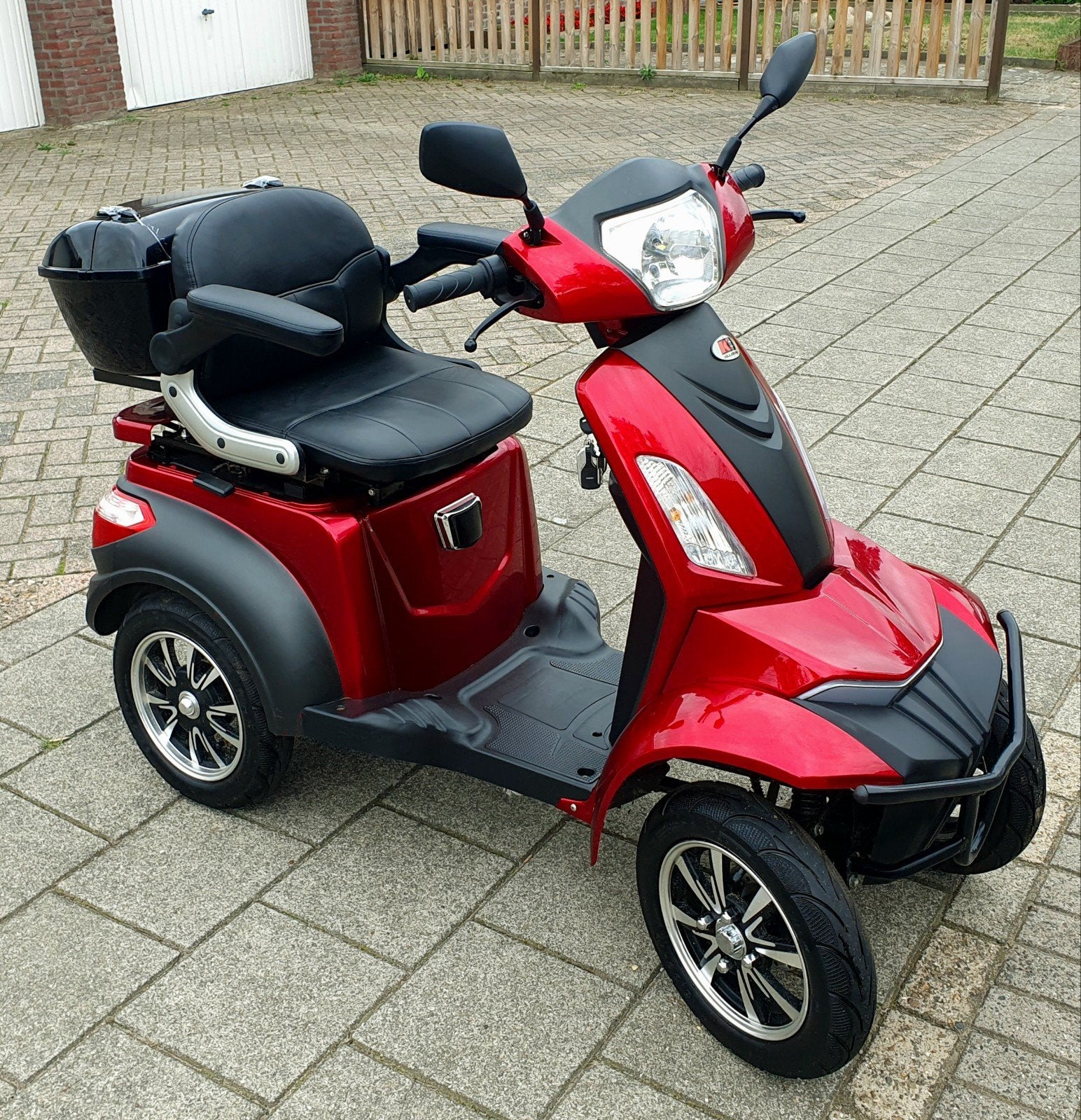 Nette 4 wiel scootmobiel merk Killerbee NIEUWSTAAT, 4 wiel scootmobiel, 4 wiel scootmobiel, Ophalen of Verzenden, 16 km/u of meer