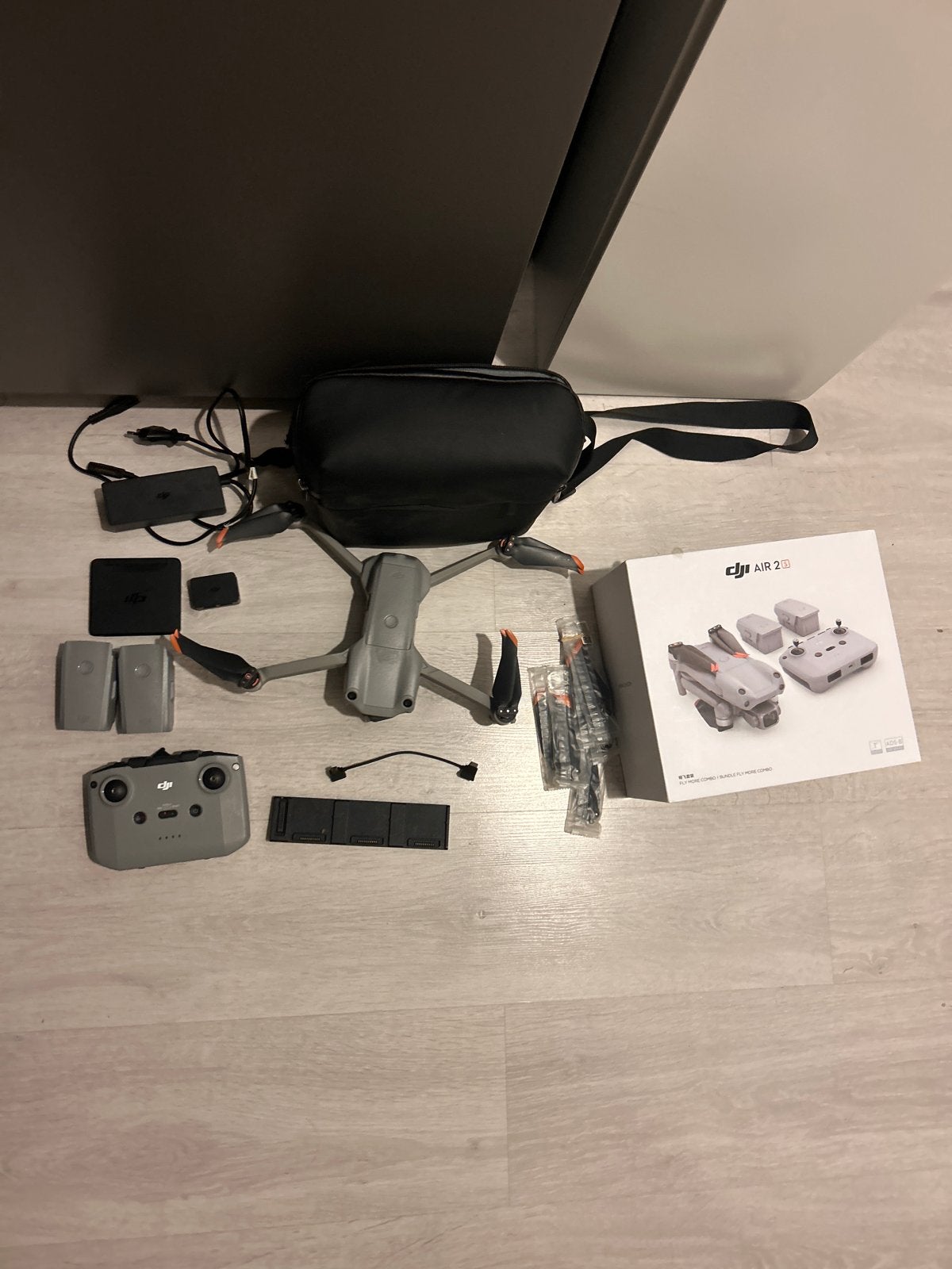 DJI Air 2S Fly More Combo - COMPLETE SET, Audio, Tv en Foto, Drones, 250 tot 900 gram, 30 tot 45 minuten, Cameradrone, Extra accu('s)