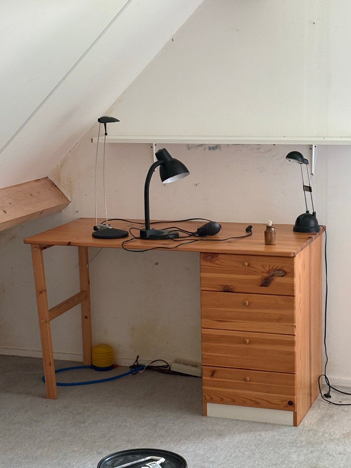 Houten bureau met lades *GRATIS*, Ophalen, Gebruikt, Bruin, Overige merken