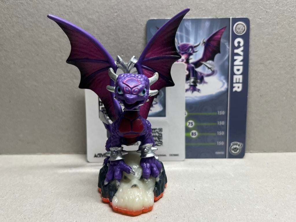 Skylanders Giants Cynder mét kaart en sticker, 1 speler, Ophalen of Verzenden, Zo goed als nieuw, Role Playing Game (Rpg)