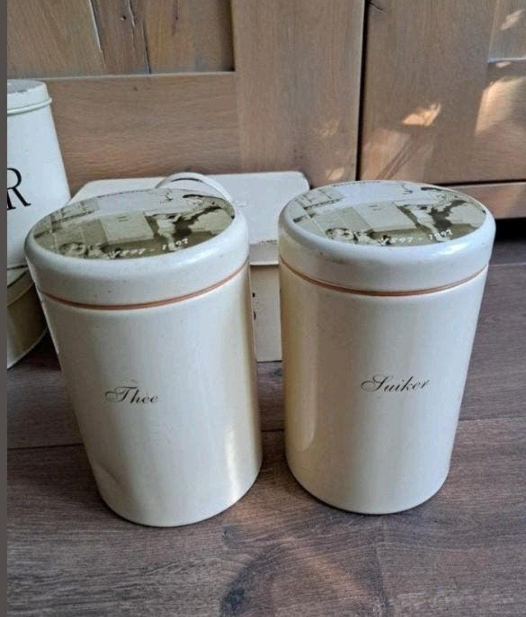 2 vintage Brabantia blikken 100 jaar Bruinzeel keukens, Verzamelen, Blikken, Ophalen of Verzenden, Gebruikt, Overige merken