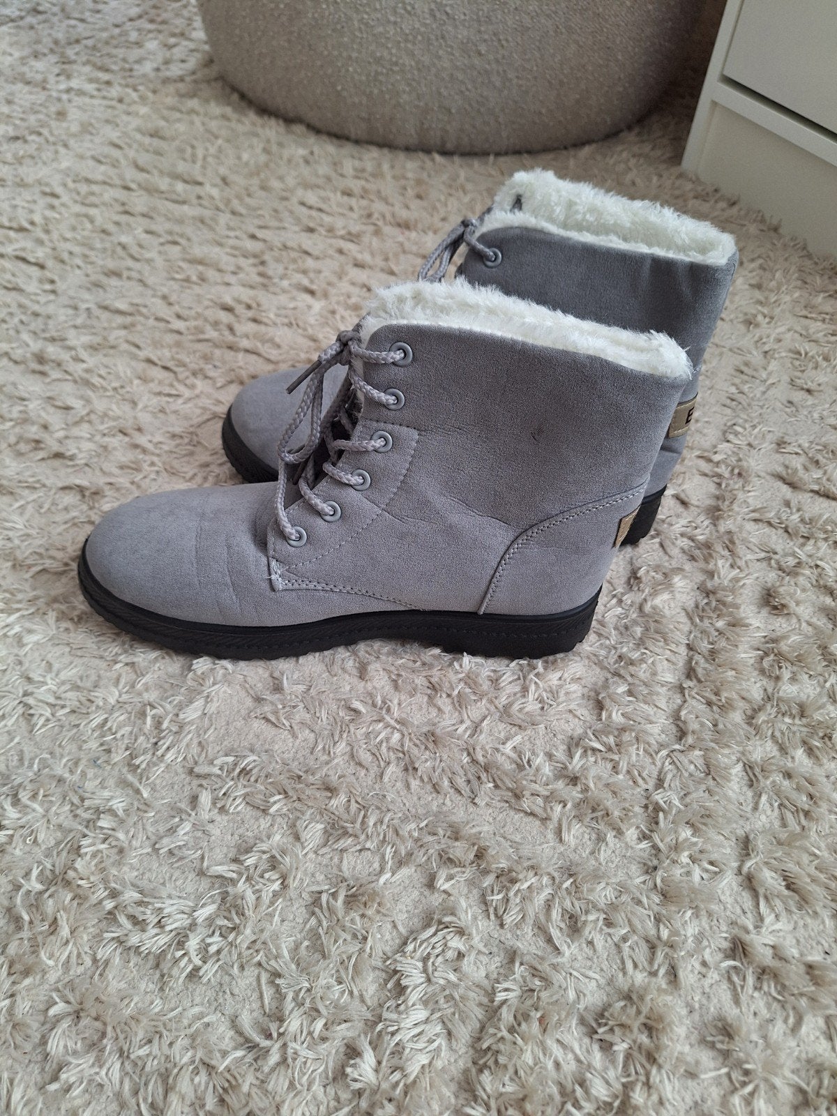mooie boots, Lage of Enkellaarzen, Nieuw, Ophalen of Verzenden, Grijs