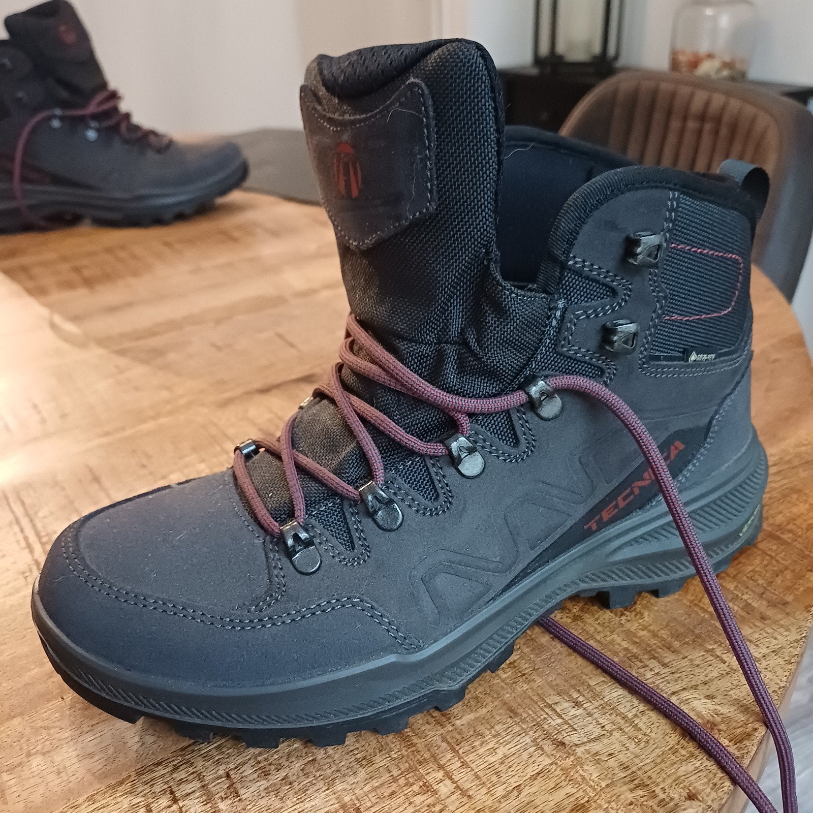 nieuwe wandelschoenen maat 43, Ophalen of Verzenden, Zo goed als nieuw, Schoenen