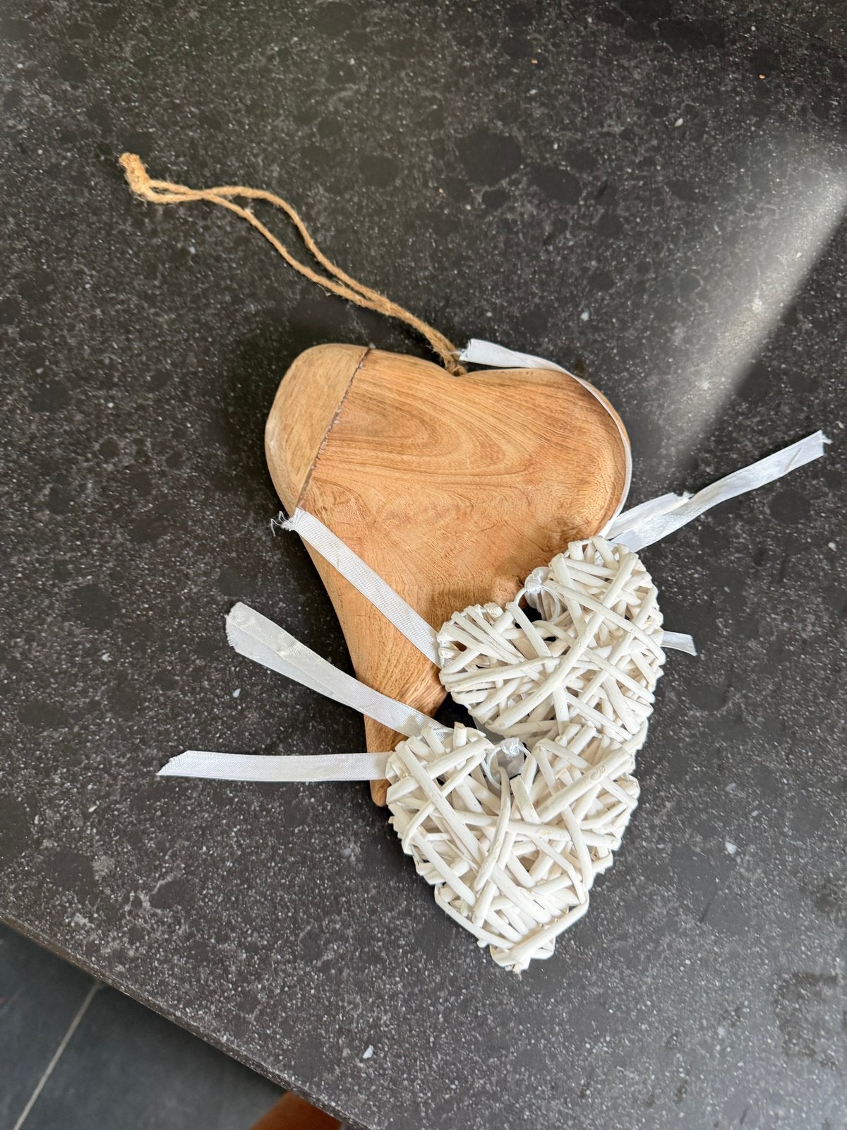 Leuk decoratie setje: houten hart met rieten hartjes, Hout, Gebruikt, Verzenden, Landelijk