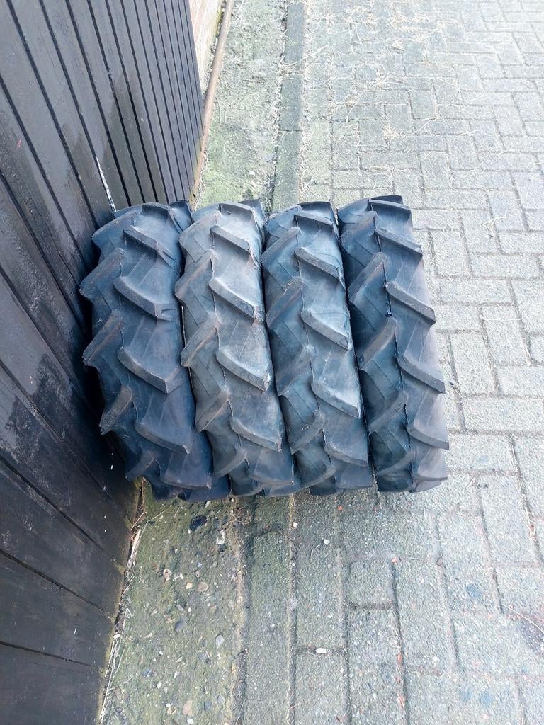 Pirelli 5.00-14 zo goed als nieuwe banden, Ophalen, 14 inch, Overige, Gebruikt