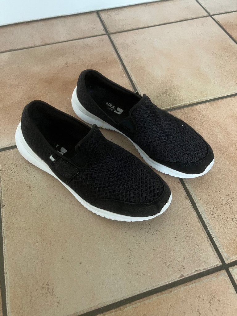 Zwarte sneakers comfortabel/stijlvol, maat 43, héél zacht!, Zwart, Ophalen of Verzenden, WALKX, Sneakers of Gympen