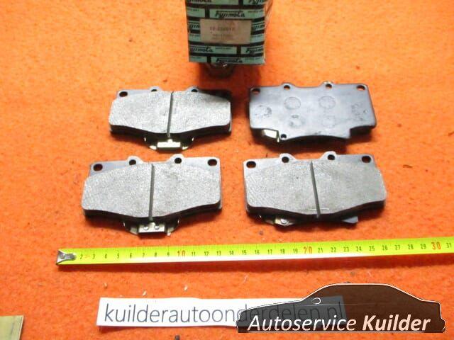 Remblokken voorzijde Toyota 4 Runner Hilux Land cruiser J9 V, Auto-onderdelen, -, -, Nieuw, Ophalen of Verzenden