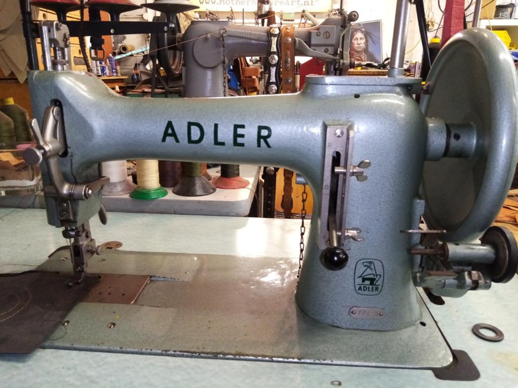 Adler 104-4 Gereviseerde Zwaardraad Tuig Leder Zadelmaker, Nieuw, Naaimachine, Industrieel, Ophalen
