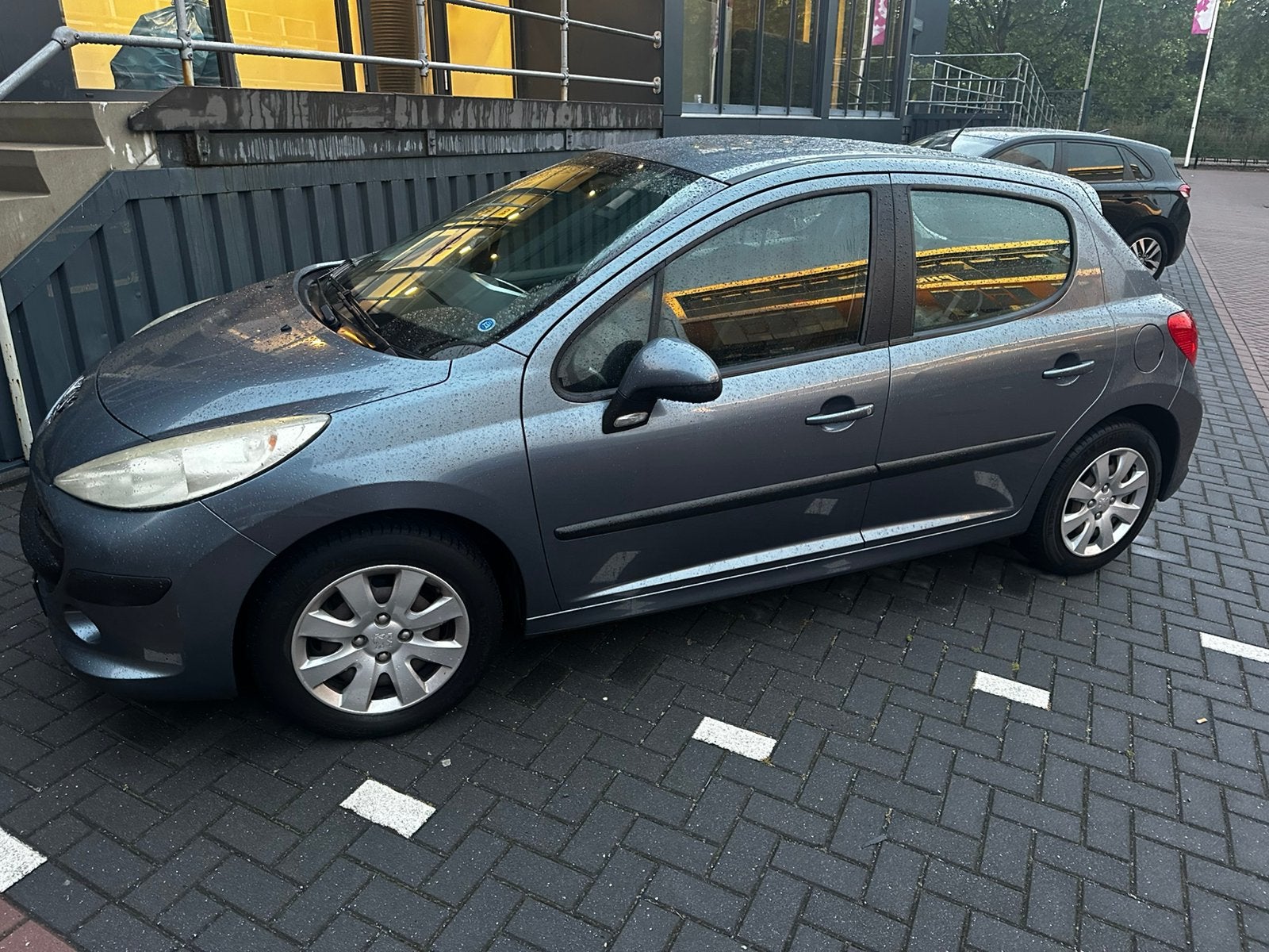 Peugeot 207 1.4 16V 5DRS 2007 Grijs, Auto's, Peugeot, Particulier, ABS, Airbags, Airconditioning, Boordcomputer, Centrale vergrendeling