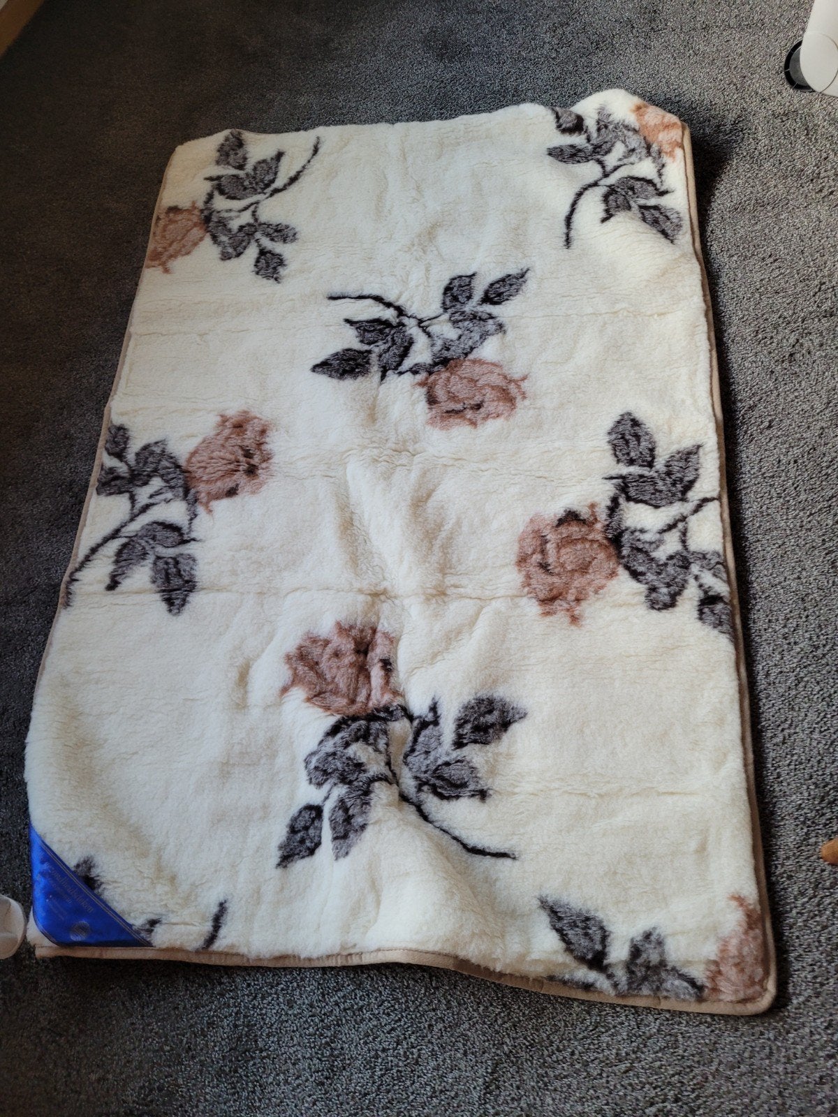 nieuwe Merino lamswollen deken 100x150cm., Ophalen of Verzenden, Nieuw, Rechthoekig