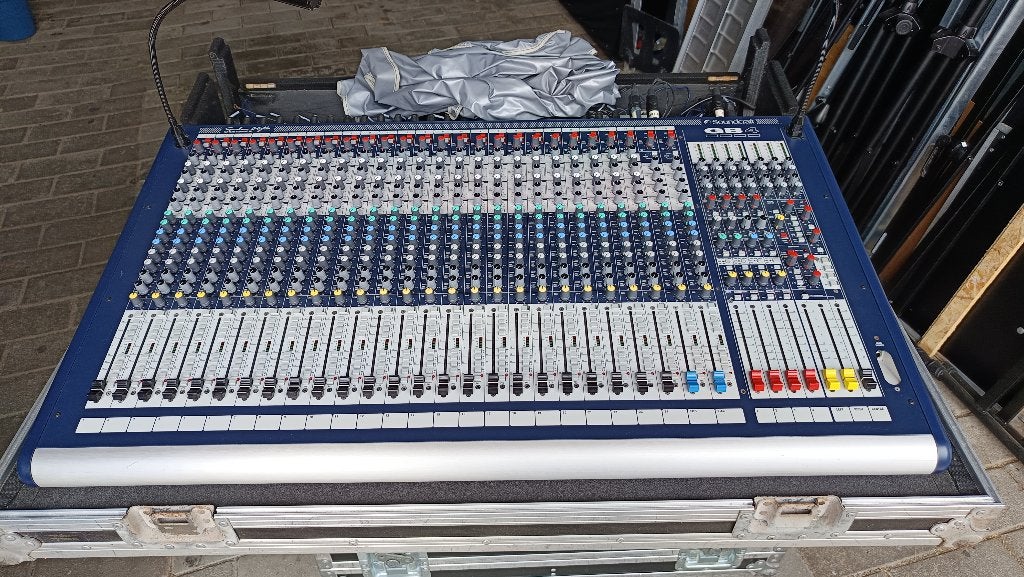 soundcraft GB-24, Ophalen, Gebruikt, 20 kanalen of meer, Microfooningang