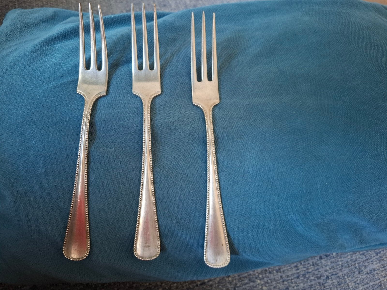 Antieke Verzilverde Visvorken – Parelrand (Model 220), Antiek en Kunst, Ophalen of Verzenden