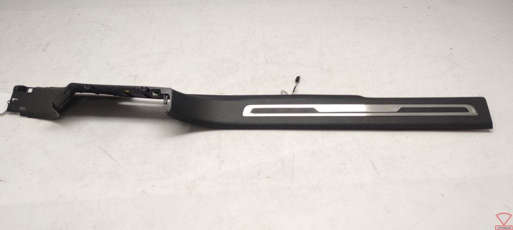 VW Tiguan 5NA 2018 Instaplijst LED Rechts 5NA853370, Gebruikt, Volkswagen, Volkswagen AG, Berliner Ring 2
38440  Wolfsburg, DE