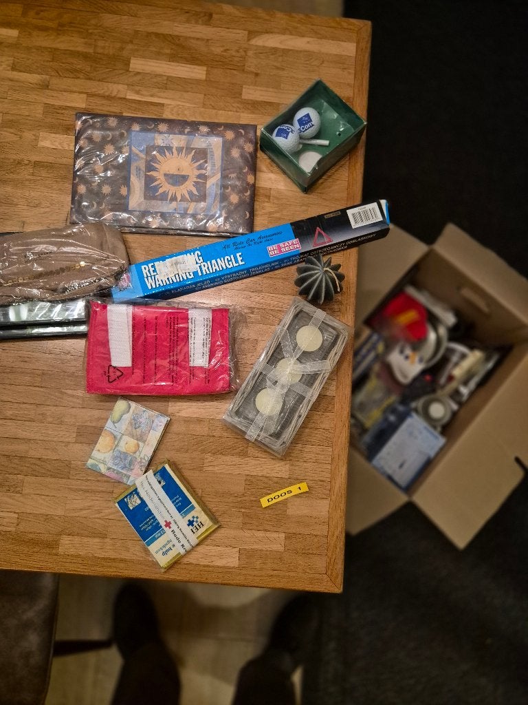 Diverse spullen in verrassingsdoos 1. Meeste is nieuw., Diversen, Ophalen, Zo goed als nieuw