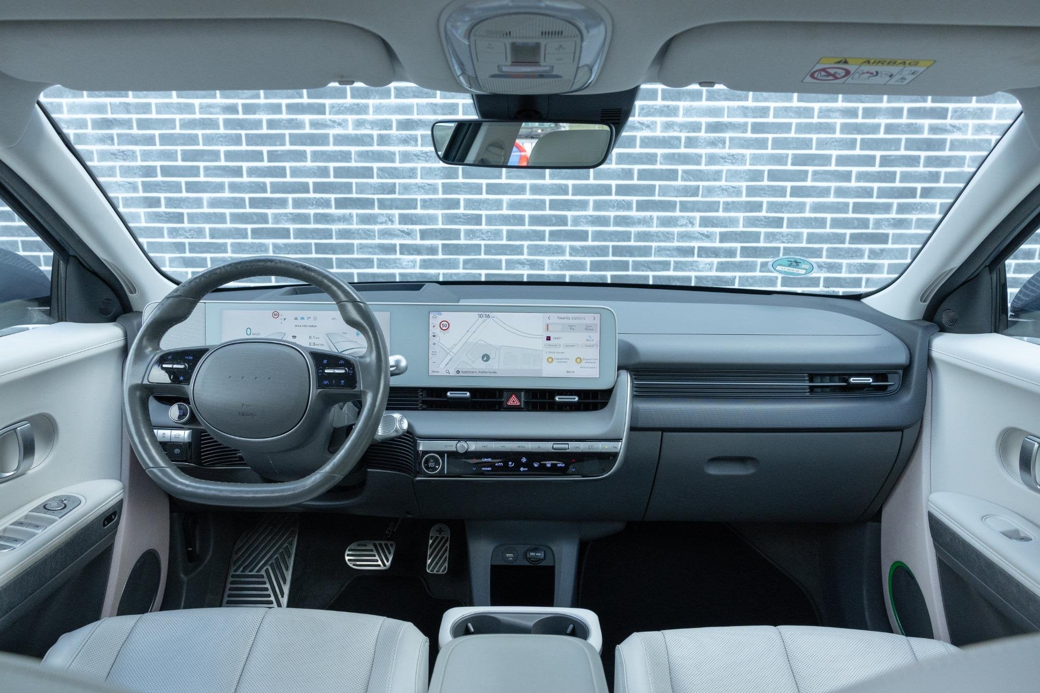 Hyundai IONIQ 5 Lounge 73kWh | Trekhaak | Warmtepomp | Panor, Auto's, Dealer onderhouden, Achterwielaandrijving, Gebruikt, Zwart