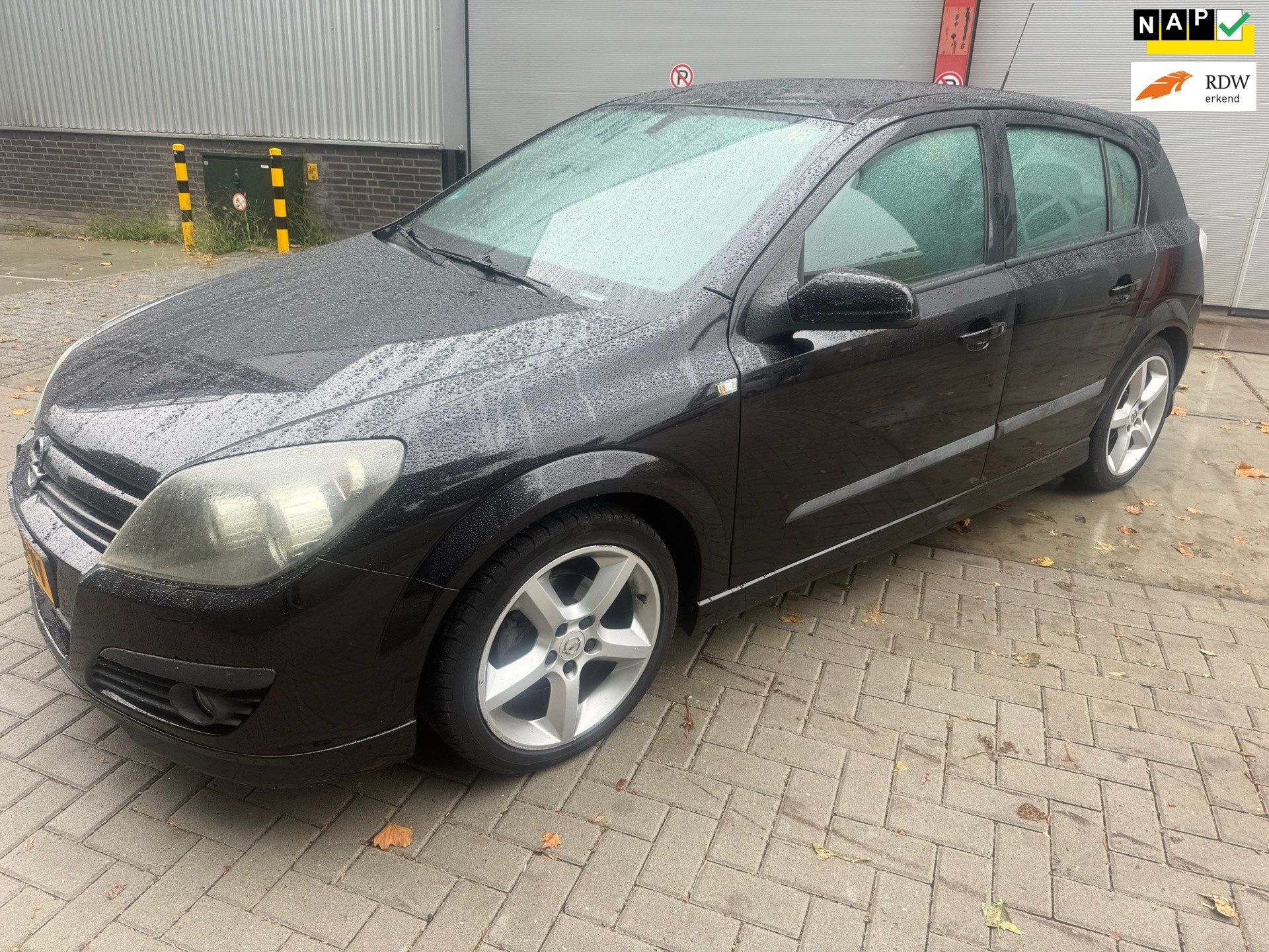 Opel Astra 1.8 Sport, Auto's, 125 pk, Gebruikt, Verwarmde buitenspiegels, 1796 cc