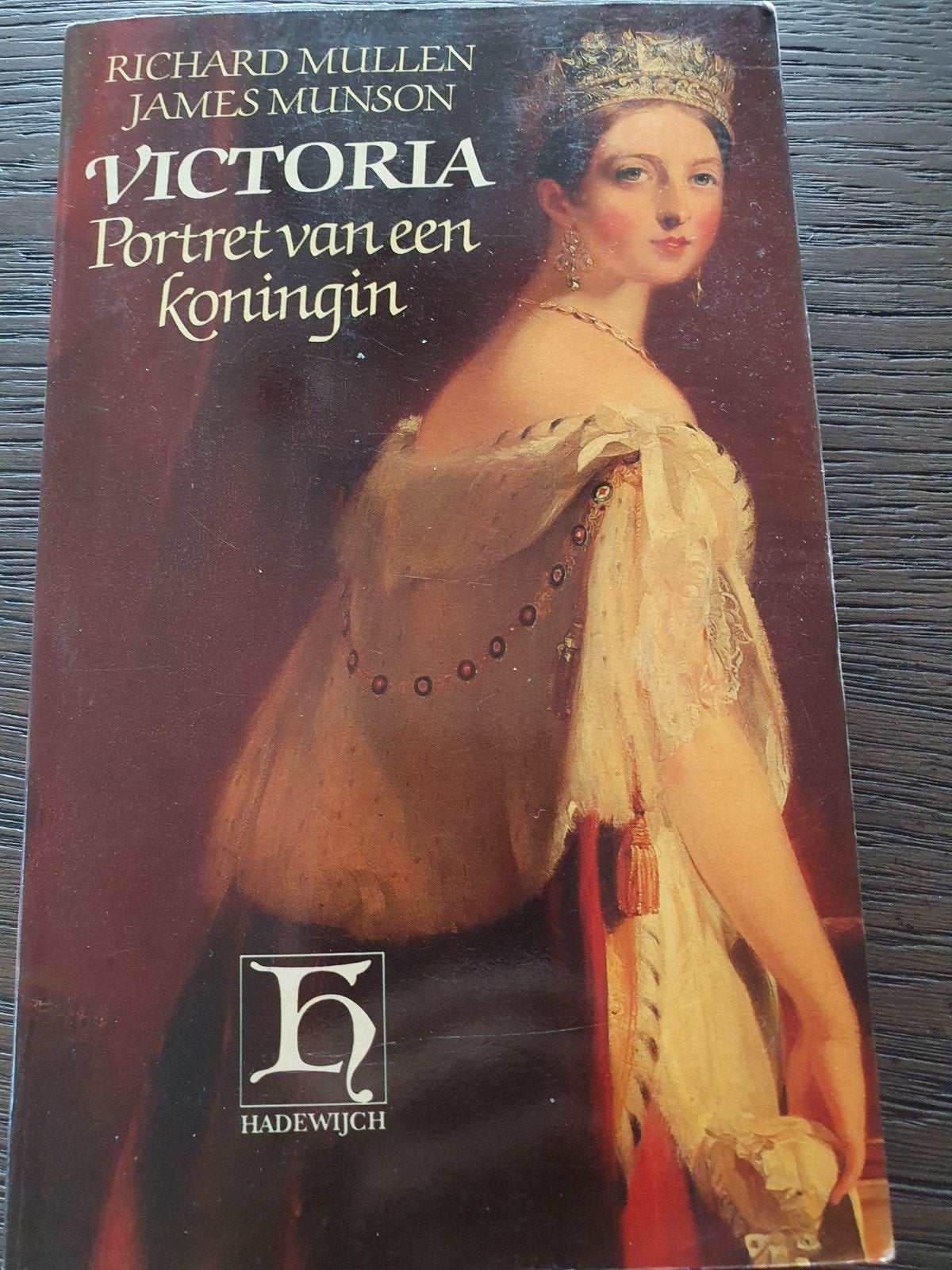 Victoria: Portret van een koningin - Richard Mullen, Boeken, Ophalen of Verzenden, Gelezen, Richard Mullen, James Munson, Kunst en Cultuur