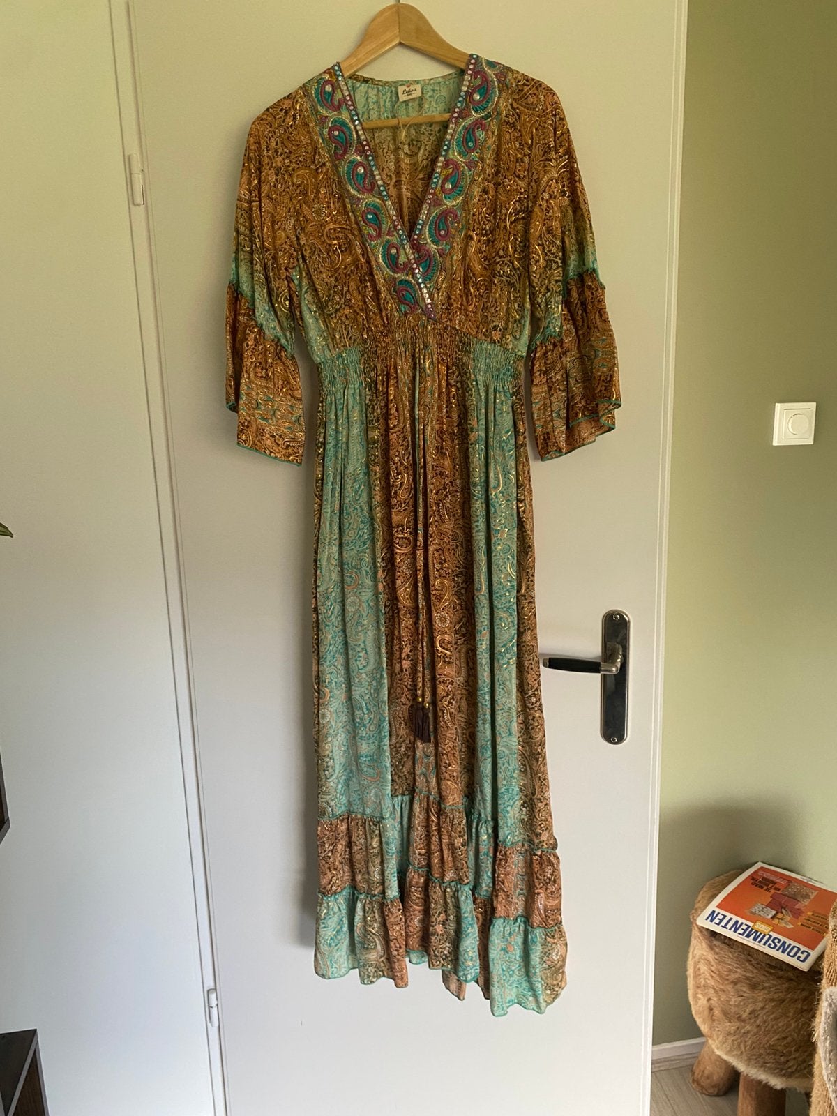 Mooie lange jurk, Kleding | Dames, Jumpsuits, Ophalen of Verzenden, Nieuw, Meerkleurig