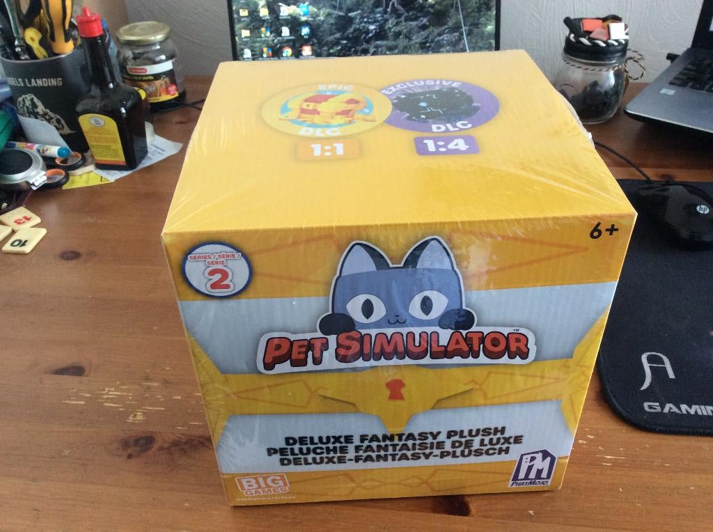 Pet Simulator Mystery Deluxe Tech knuffel 20 cm groot. Nieuw, Ophalen of Verzenden, Nieuw, Overige typen, Met doos