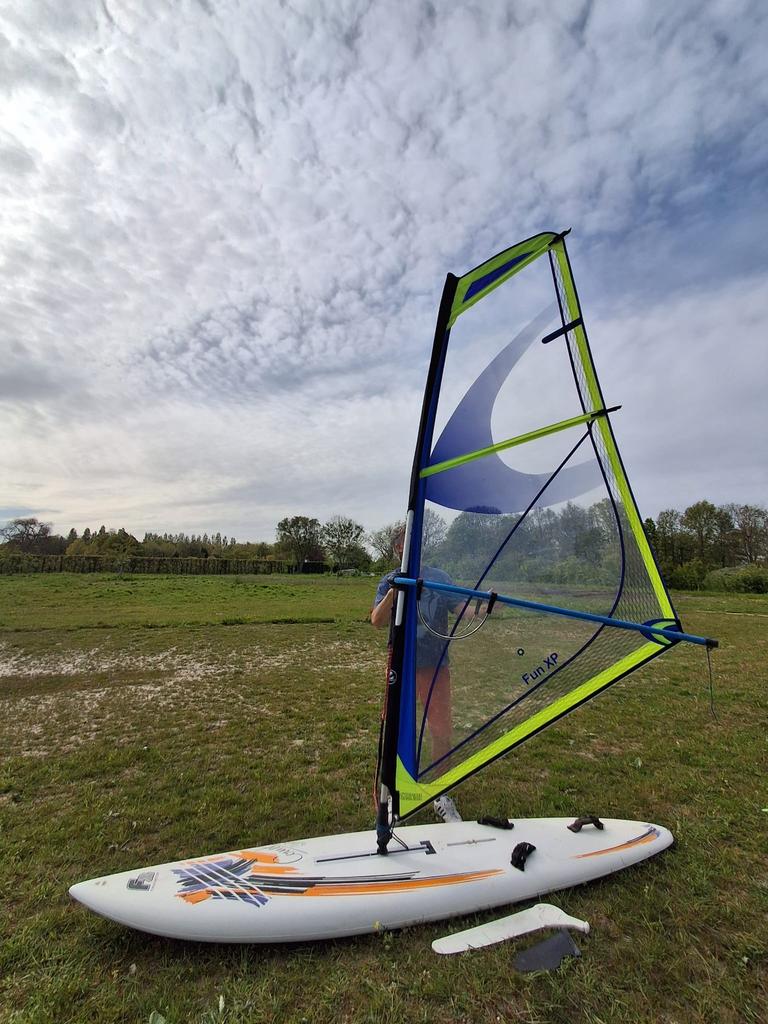 Beginner Surfset F2 Comet, Fun xp kinderzeil 3.6, Watersport en Boten, Ophalen, 250 tot 300 cm, Gebruikt, Met vin(nen)