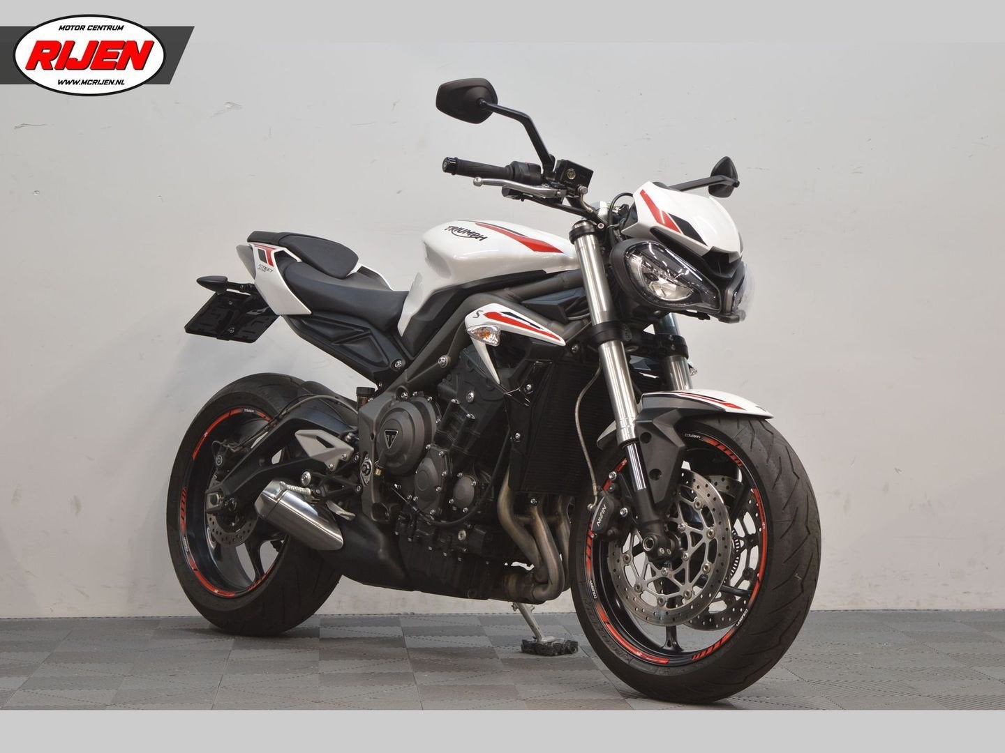 TRIUMPH STREET TRIPLE S (bj 2022), Motoren, Meer dan 35 kW, Onbekend, Minimaal motorrijbewijs A2, TRIUMPH