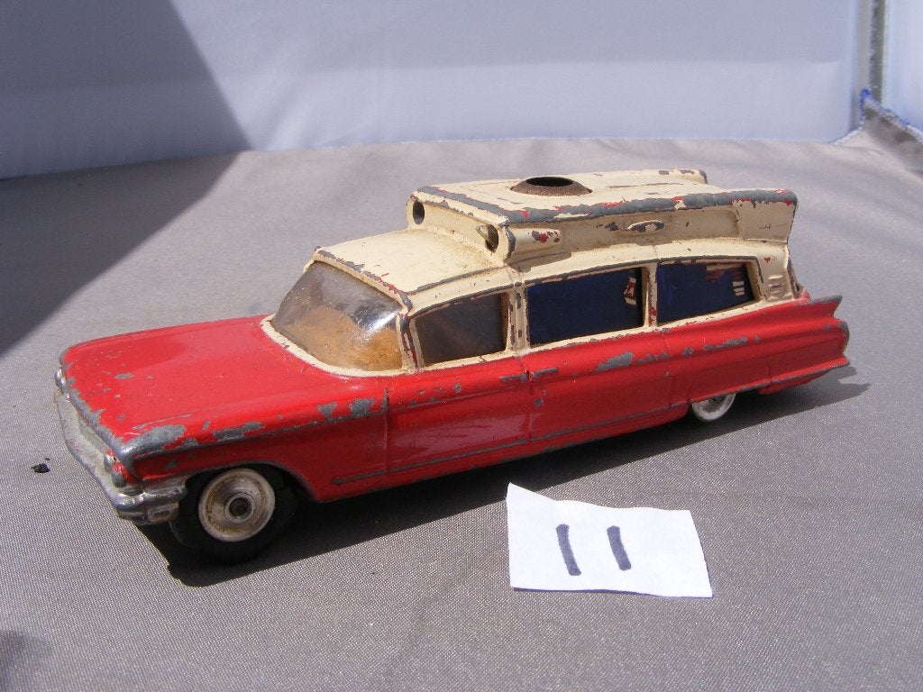 1962 cadillac superior ambulance, corgi toys 437 1/43 (11), Ophalen of Verzenden, Gebruikt, Auto, Corgi