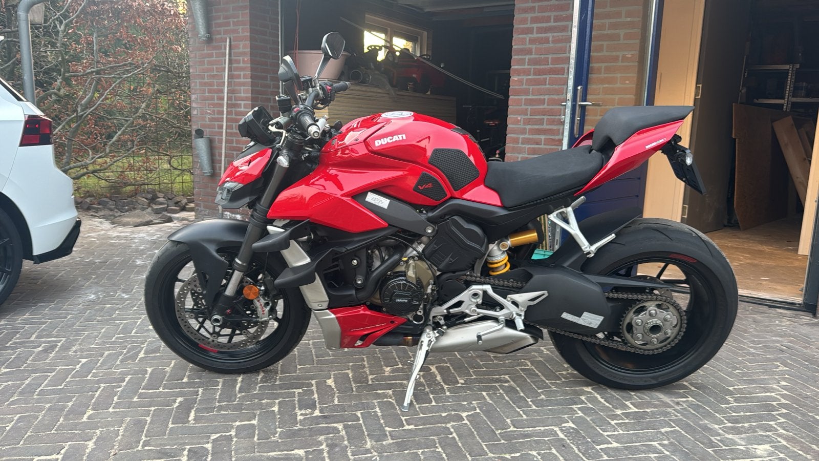 Ducati Streetfighter V4 2021!  - 13000km rood, 4 cilinders, Naked bike, Gebruikt, Bedrijf