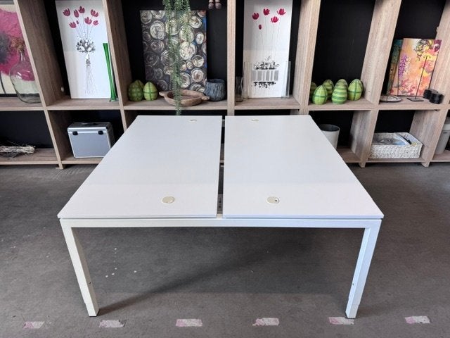 Duo-bureau – verstelbaar – 3 stuks, €125 per stuk