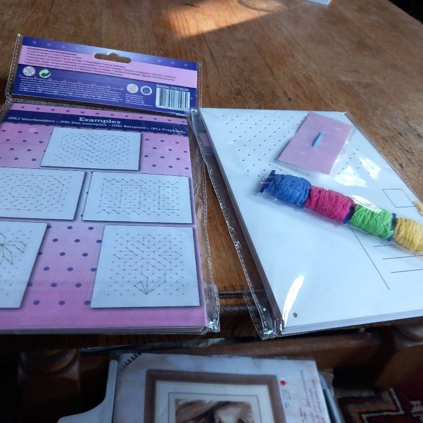 kaarten maken - Postcards embroidery set., Hobby en Vrije tijd, Kaarten | Zelf maken, Ophalen of Verzenden, Nieuw, Kerst, Overige typen