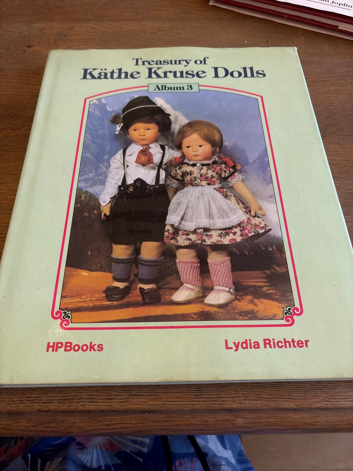 Treasury of Käthe Kruse Dolls Album 3 - Lydia Richter, Ophalen of Verzenden, Zo goed als nieuw