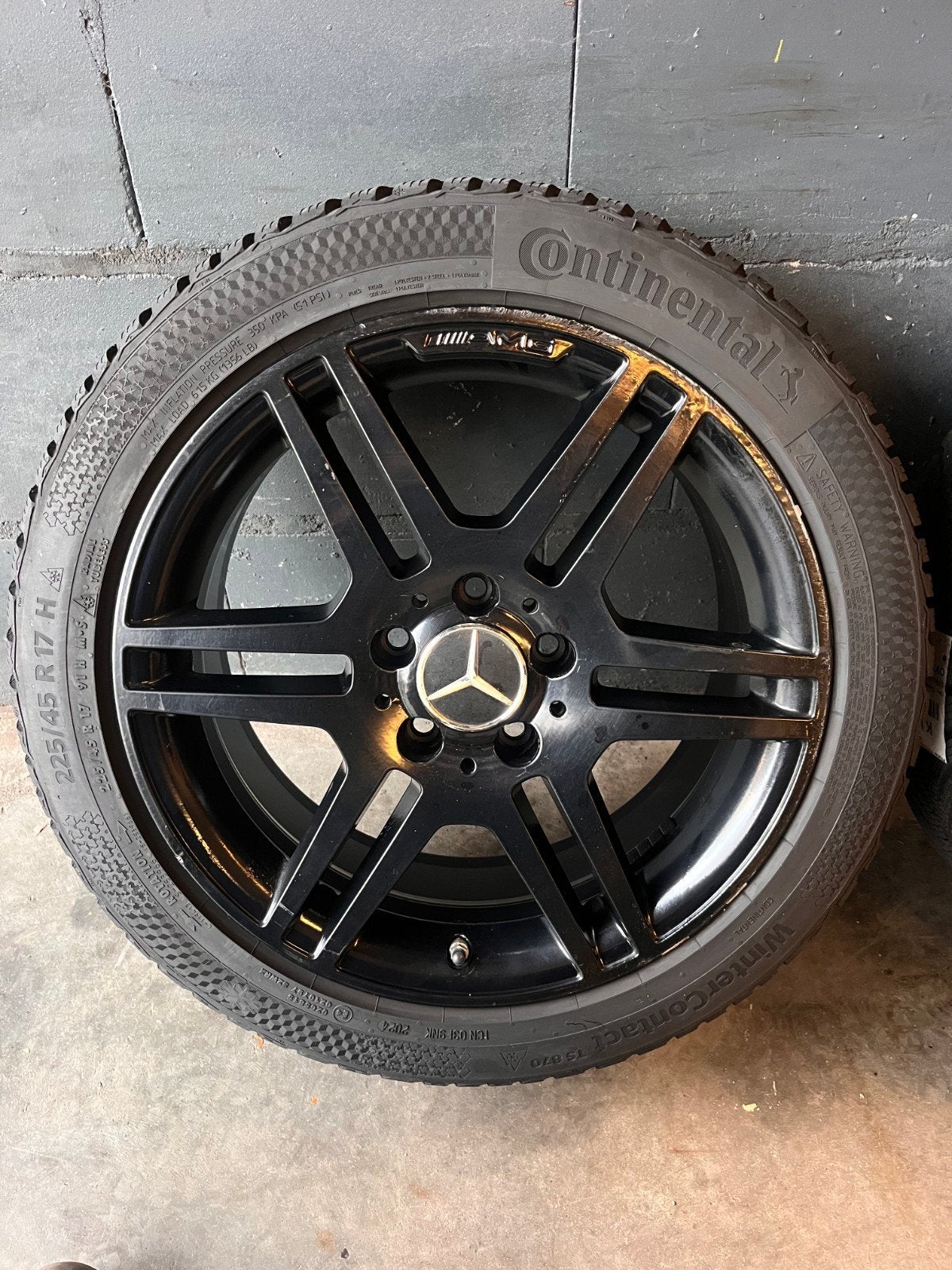 17" Originele Mercedes C Klasse W204 Winterset Continental, Info@mercedes-benz.nl, Gebruikt, Banden en Velgen, 17 inch